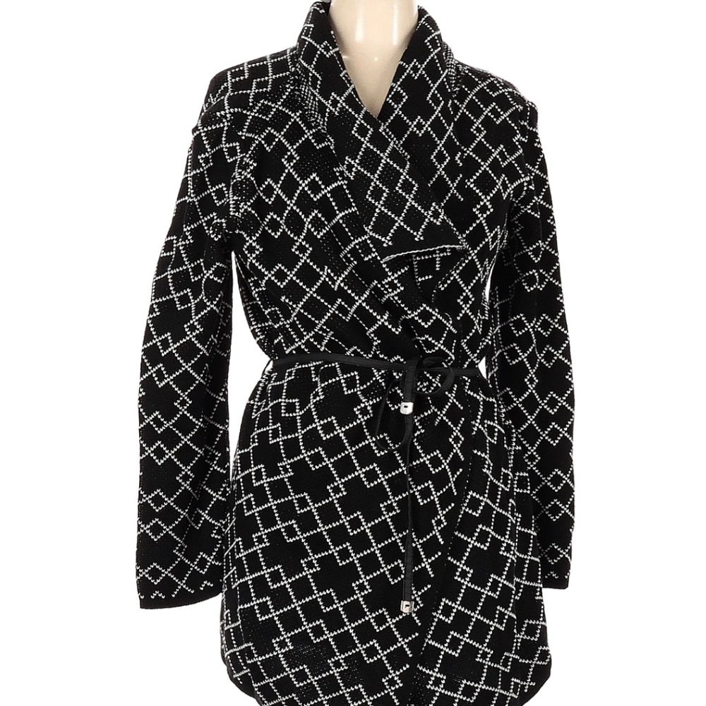 NEW WITH TAGS!! ANA COUTURE CARDIGAN 100% ACRYLIC long sleeve black Size L.